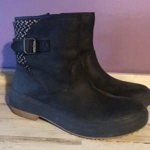 Brand new Merrell Size 8.5 Short Boots